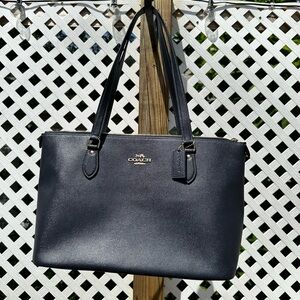 Navy coach tote
